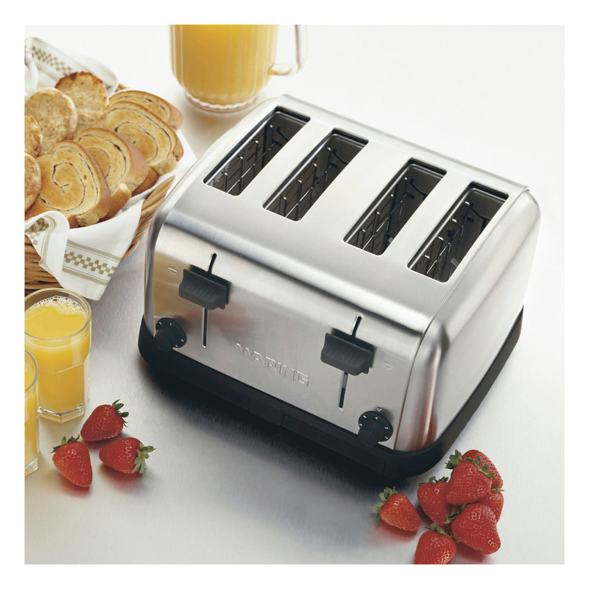 WCT708CND 4-Slice Commercial Medium-Duty Toaster by Waring Commercial